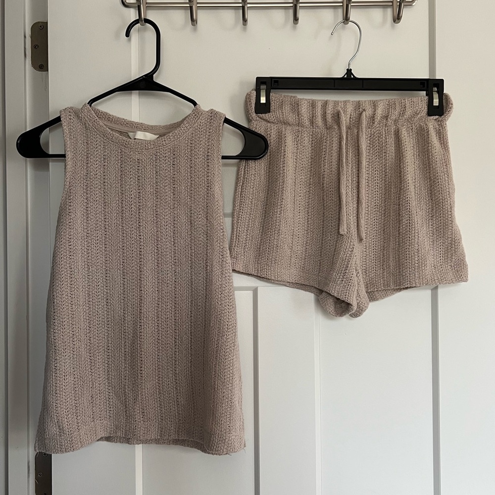 H&M 2pc Knit Top and Bottom Set❤️ - XS